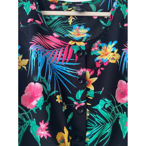 Tropical Print Crop Top - Picture 3 of 3